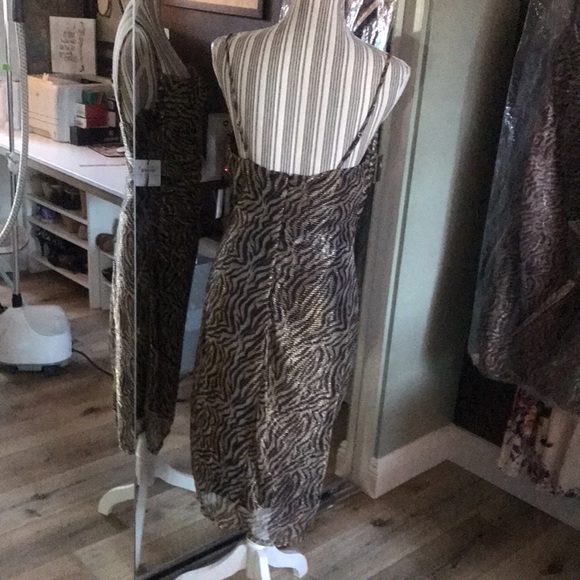 🔥Laundry, Shelli Segal, metallic zebra, ruched dress - Picture 11 of 13